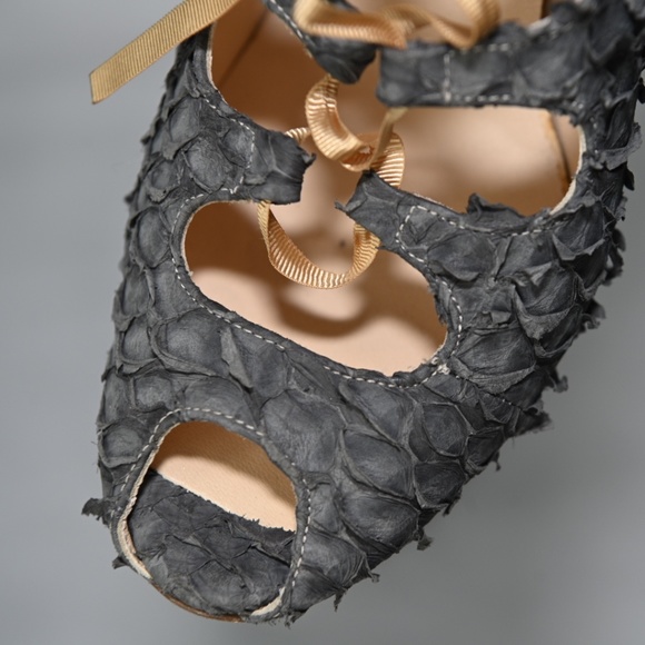 Gwendolyn Carrie Leather Lace Up Heels - Picture 11 of 13